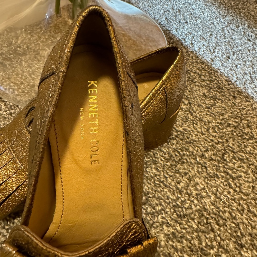 Kenneth Cole metallic gold loafer heel
